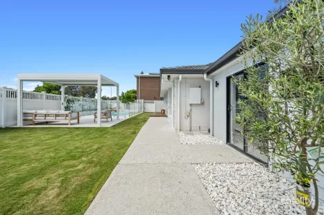 Property photo of 2 Pedder Place Coombabah QLD 4216