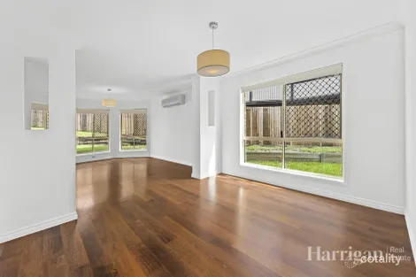 Property photo of 18 Forest Place Carindale QLD 4152