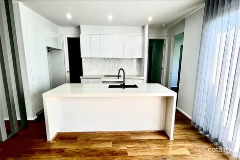 51 Rochford Dr, Donnybrook, VIC 3064