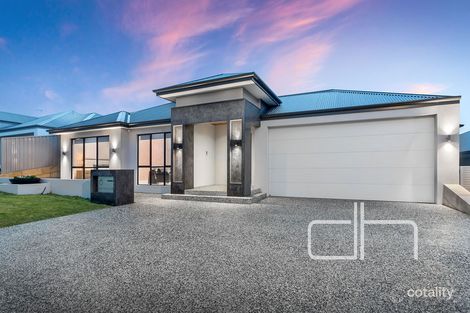 Property photo of 6 Supernova Rise Landsdale WA 6065