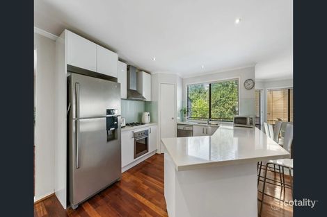 Property photo of 25 Royal Oaks Drive Tarneit VIC 3029