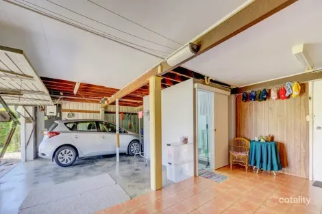 Property photo of 3 Newhaven Court Avoca QLD 4670