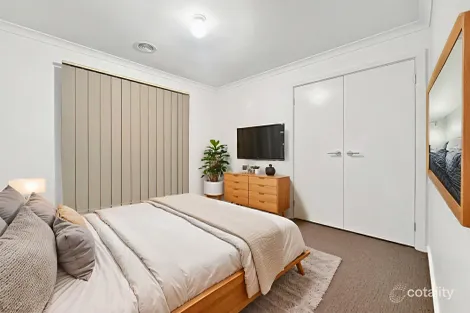 Property photo of 17 Palace Road Point Cook VIC 3030
