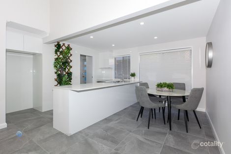 Property photo of 2/90 Frank Street Labrador QLD 4215