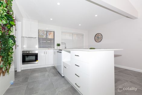 Property photo of 2/90 Frank Street Labrador QLD 4215