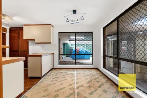 Property photo of 9 Guinivere Way Camillo WA 6111