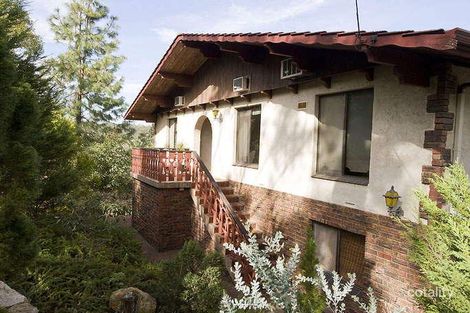 11 Graelou Rd, Lesmurdie, WA 6076