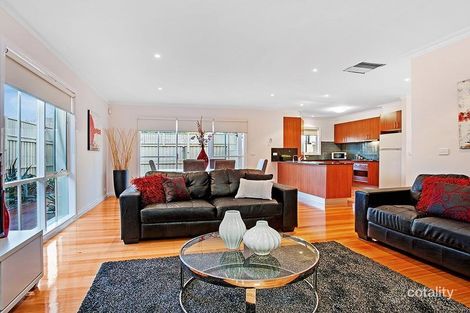 Property photo of 16 Nerissa Grove Oak Park VIC 3046