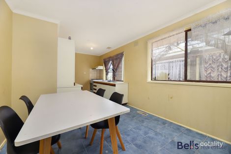 Property photo of 31 Diamond Avenue Albanvale VIC 3021