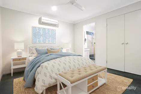 Property photo of 13 Mapia Rise Pacific Pines QLD 4211