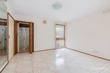 Property photo of 5 Camelot Drive Springvale South VIC 3172