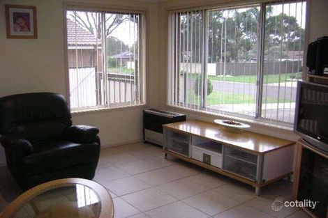 Property photo of 31 Lyrebird Crescent St Clair NSW 2759