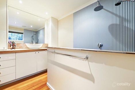 Property photo of 35 Valonia Drive Eltham VIC 3095