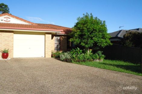 Property photo of 2/7 Lucas Place Labrador QLD 4215