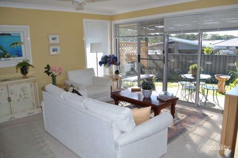 Property photo of 22 Admiralty Drive Safety Beach NSW 2456