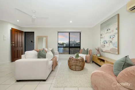 Property photo of 27 Wexford Crescent Mount Low QLD 4818