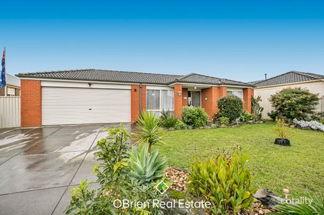 Property photo of 2 Macalister Place Pakenham VIC 3810