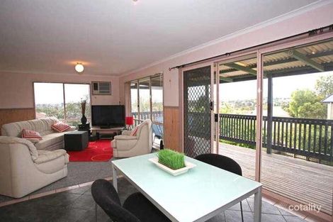 Property photo of 4 Kim Close Narre Warren VIC 3805