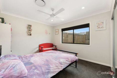 Property photo of 10 Whitsunday Circuit Pimpama QLD 4209