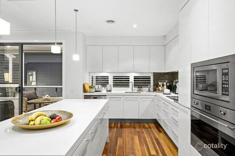 Property photo of 10 Lakeview Avenue Williamstown VIC 3016