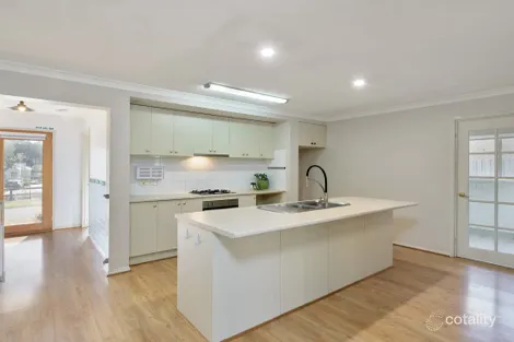 Property photo of 25 Harmon Drive Drouin VIC 3818