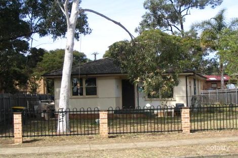 Property photo of 37 Waitaki Street Lethbridge Park NSW 2770