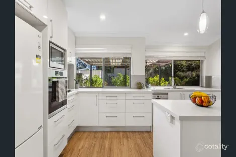 Property photo of 21 Batavia Place Kallaroo WA 6025
