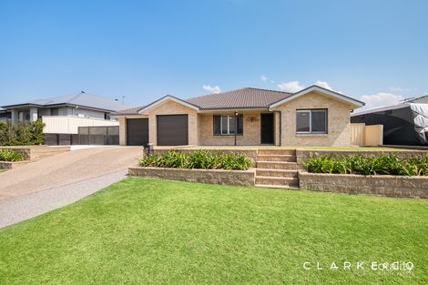 22 Kelly Cir, Rutherford, NSW 2320