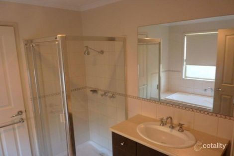 Property photo of 28 Brunnings Road Carrum Downs VIC 3201