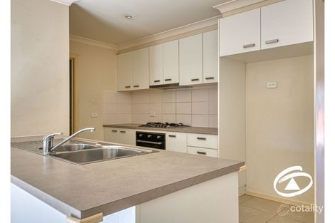 Property photo of 32 Sienna Way Pakenham VIC 3810