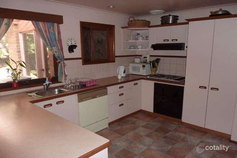 Property photo of 12 Bowerbird Place Carrum Downs VIC 3201
