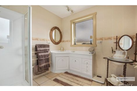 Property photo of 2 Crown Circle Heybridge TAS 7316