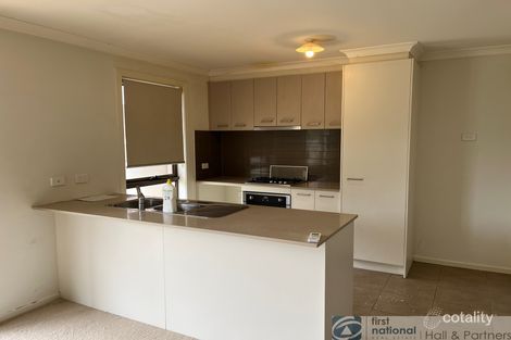 Property photo of 1 Dovetail Walk Tarneit VIC 3029