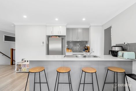 Property photo of 10 Opal Lane Pimpama QLD 4209