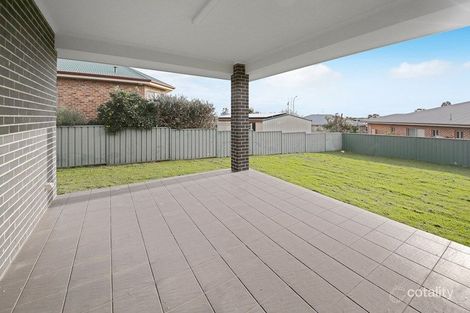 Property photo of 9 Kavanagh Circuit Temora NSW 2666
