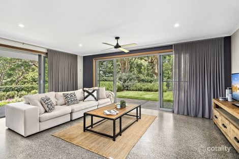 Property photo of 27 Armagh Parade Thirroul NSW 2515