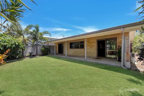Property photo of 19 William Street Urangan QLD 4655