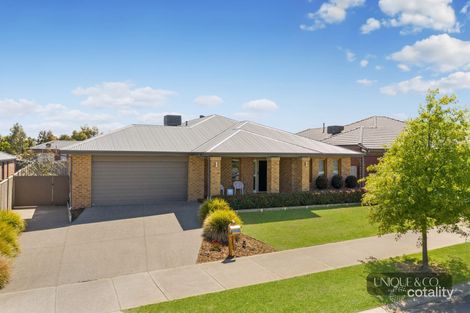 58 Golf Links Dr, Beveridge, VIC 3753