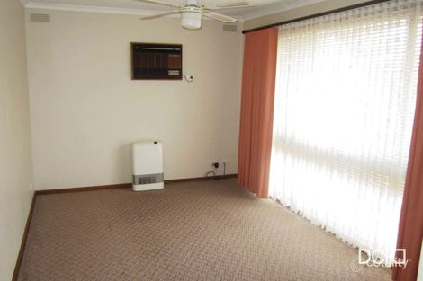 Property photo of 1/2 Elizabeth Street Spring Gully VIC 3550