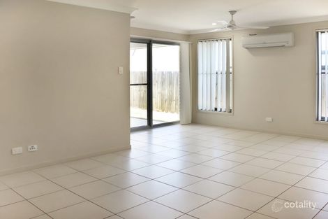 2/5 Cardamon Cres, Glenvale, QLD 4350