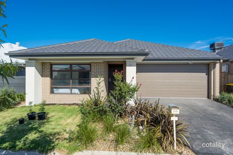 Property photo of 10 Dahlia Crescent Mickleham VIC 3064