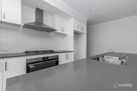 Property photo of 33 Cardinal Loop Lakelands WA 6180