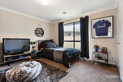 Property photo of 5 Burrows Court Orange NSW 2800