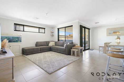 Property photo of 33 Windrow Grove Whitby WA 6123