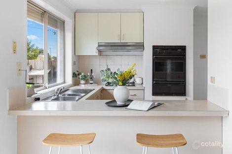Property photo of 18 Gildan Court Hoppers Crossing VIC 3029