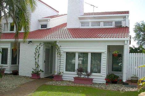 2/30 King St, Woody Point, QLD 4019