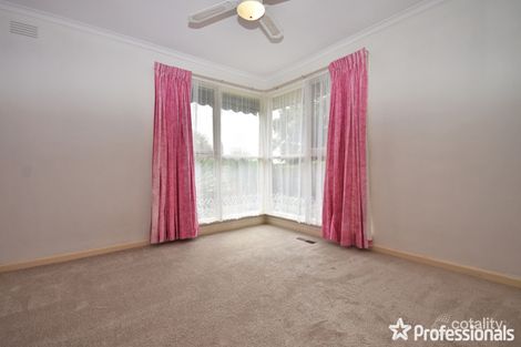 Property photo of 19 Shakespeare Avenue Mooroolbark VIC 3138
