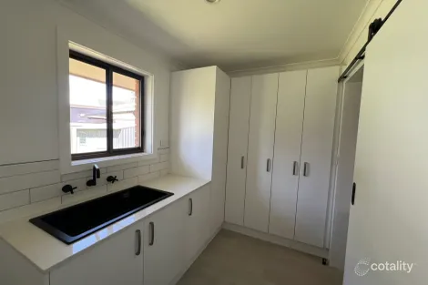 Property photo of 11 Lachlan Crescent Shepparton VIC 3630