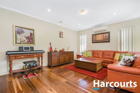 Property photo of 17 Honey Myrtle Way Cranbourne VIC 3977