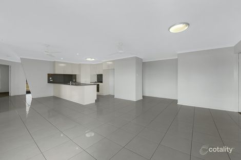 Property photo of 8 Cradle Drive New Auckland QLD 4680